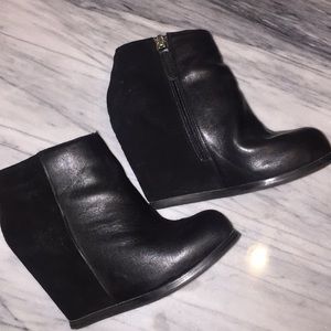 Dolce Vita Two Toned Wedge Booties Size 6
